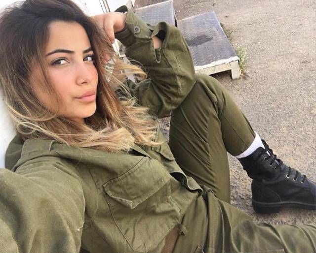 صور بنات يهود , بنات يهود فى الجيش - صباحيات